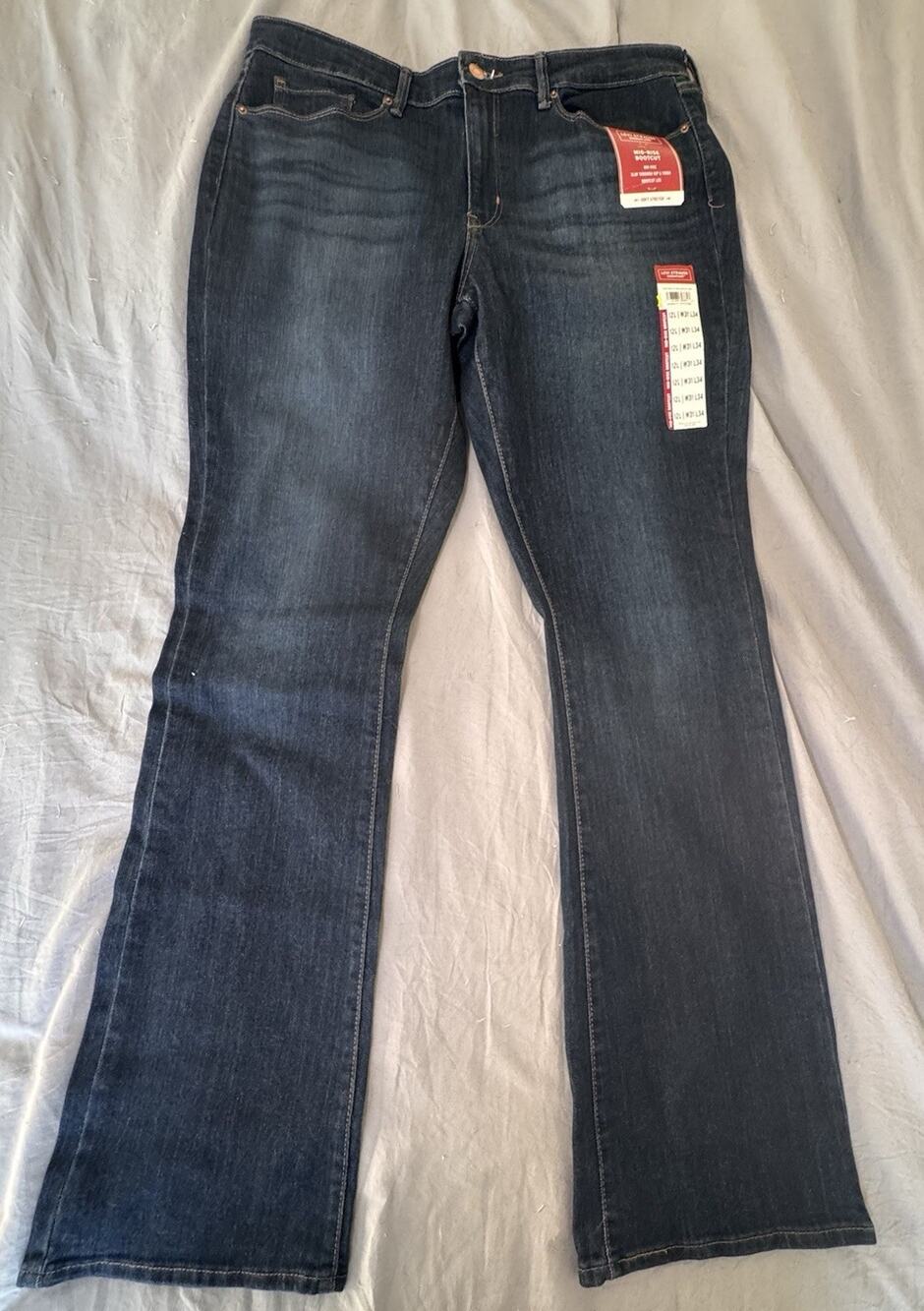 Signature by Levi’s Womens Jeans Size 12 NWT Dark Wash Mid Rise Bootcut Denim
